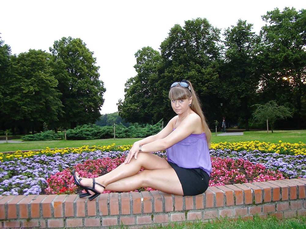 hotlegs-mature legs and more8
