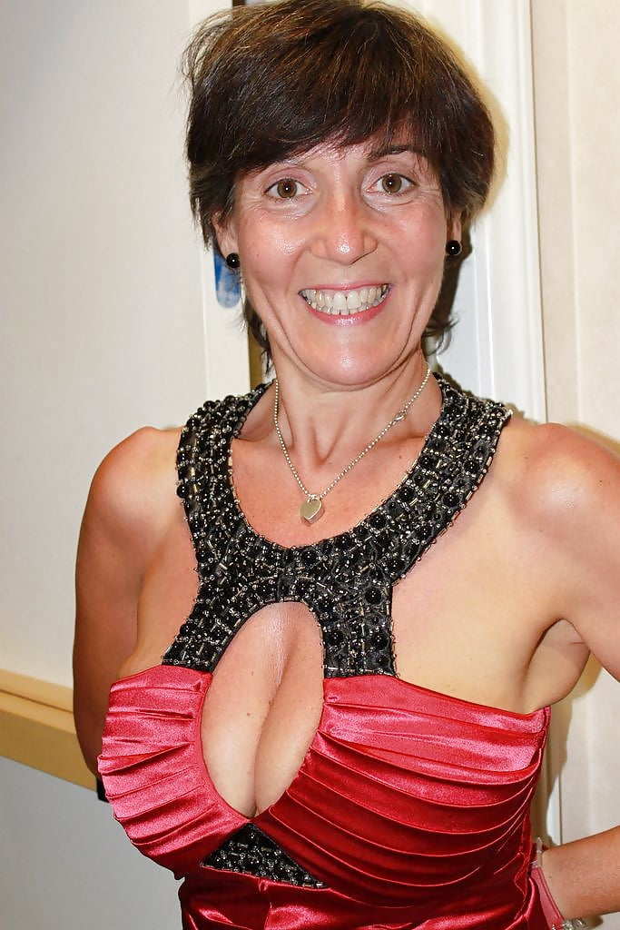 Busty Mature Wife Valerie